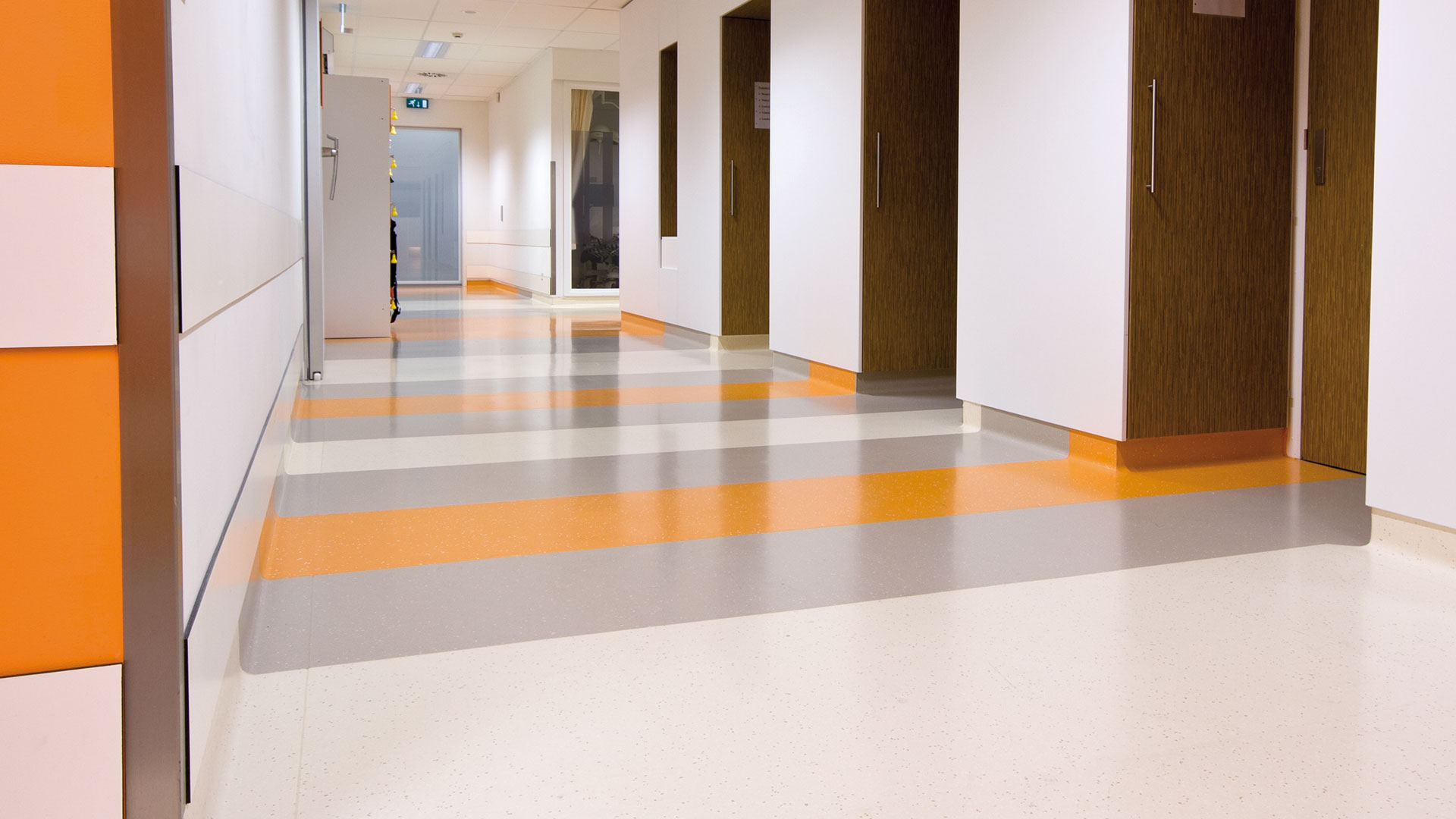 glasundboden-dr-schutz-bodensanierung_krankenhaus
