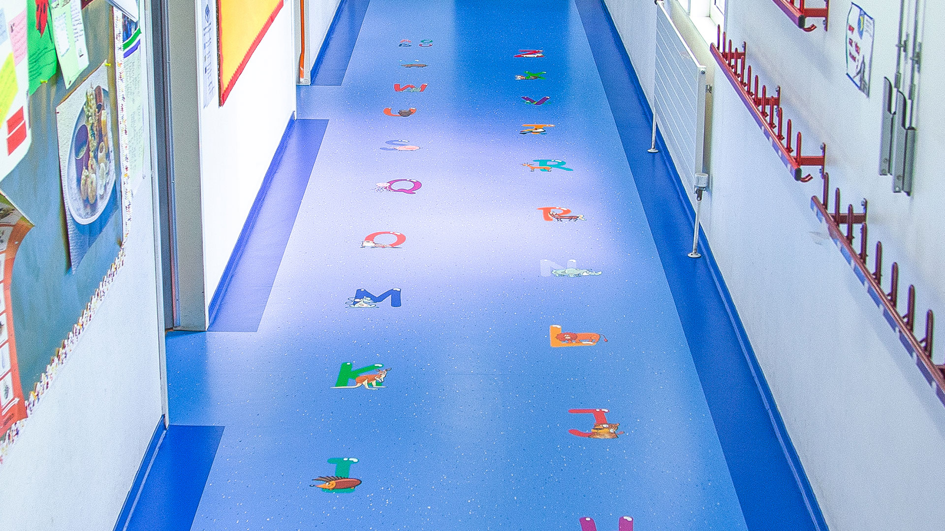 glasundboden-dr-schutz-fussbodensanierung-schule